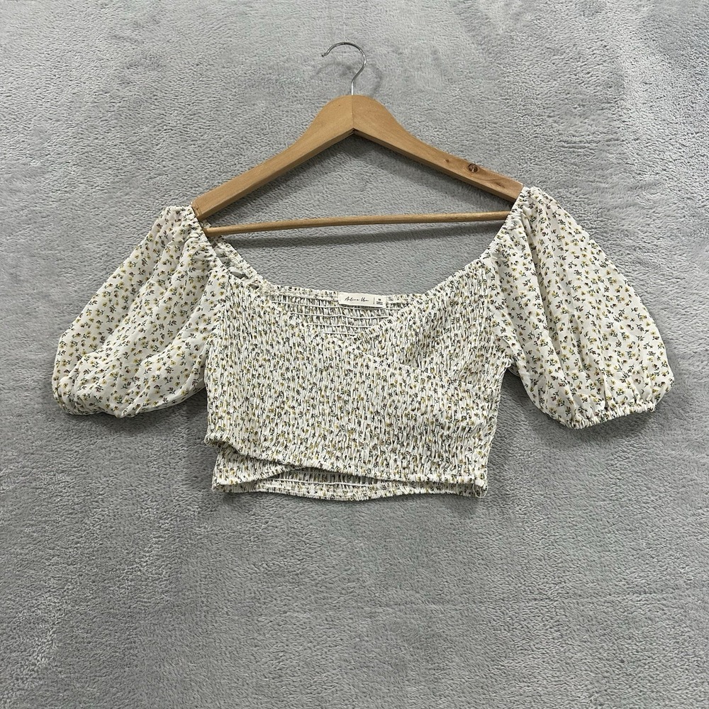 Active USA Wrap Cropped TShirt Women's M Floral Short Sleeve Cottage Puff Sleeve